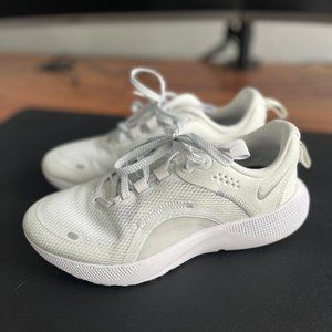 Nike React Escape Running Shoe (NEVER WORN)